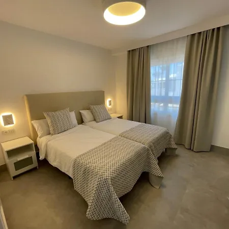 Izaro Atico De Lujo Cerca De Playa Dorada Apartment