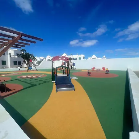Apartment Izaro Atico De Lujo Cerca De Playa Dorada