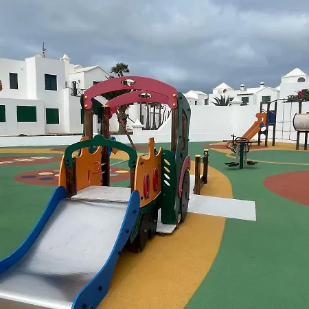 Apartment Izaro Atico De Lujo Cerca De Playa Dorada