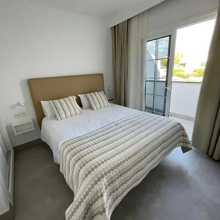 Izaro Atico De Lujo Cerca De Playa Dorada Apartment