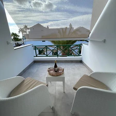 Apartment Izaro Atico De Lujo Cerca De Playa Dorada