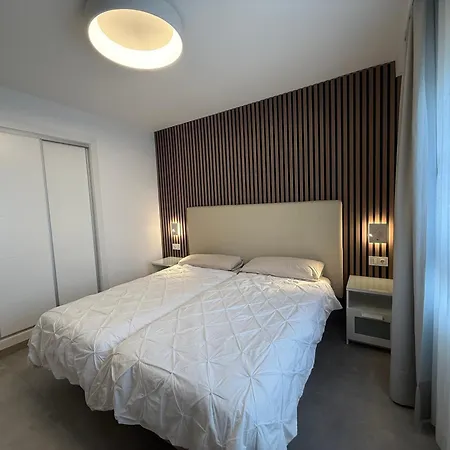 Izaro Atico De Lujo Cerca De Playa Dorada Apartman