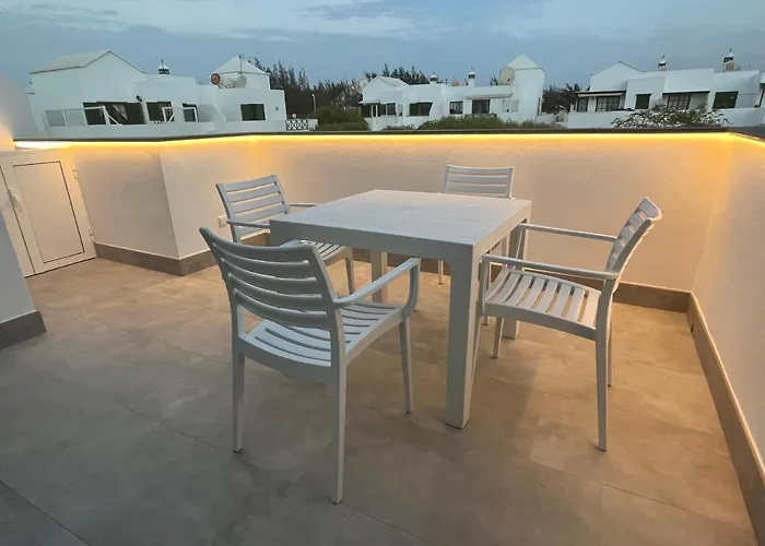 Izaro Atico De Lujo Cerca De Playa Dorada Apartamento *