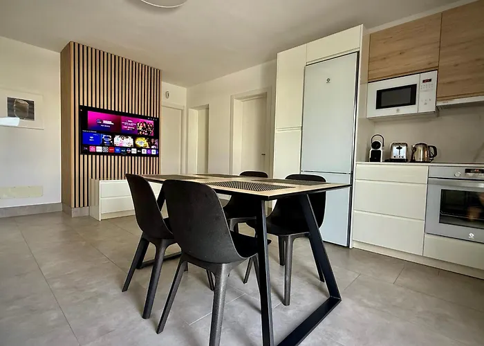 Izaro Atico De Lujo Cerca De Playa Dorada Apartamento *