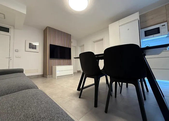 Apartamento Izaro Atico De Lujo Cerca De Playa Dorada *